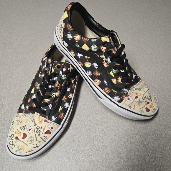 VANS Harry Potter x Old Skool Custom House Mascots Sneakers RARE - Picture 1 of 11